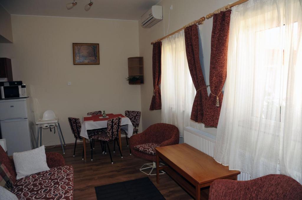Arany Szolo Wellness Apartmanhaz Hévíz الغرفة الصورة